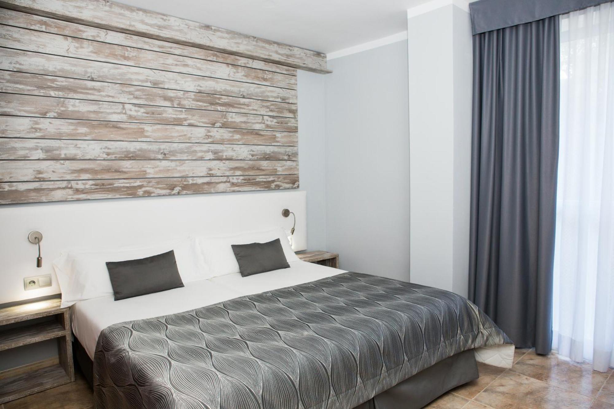 Hotel Bahia Del Sol Санта-Понса Номер фото